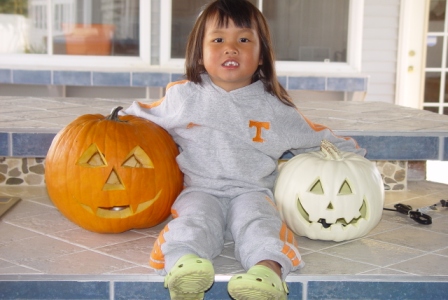 Kasen with two pumpkins